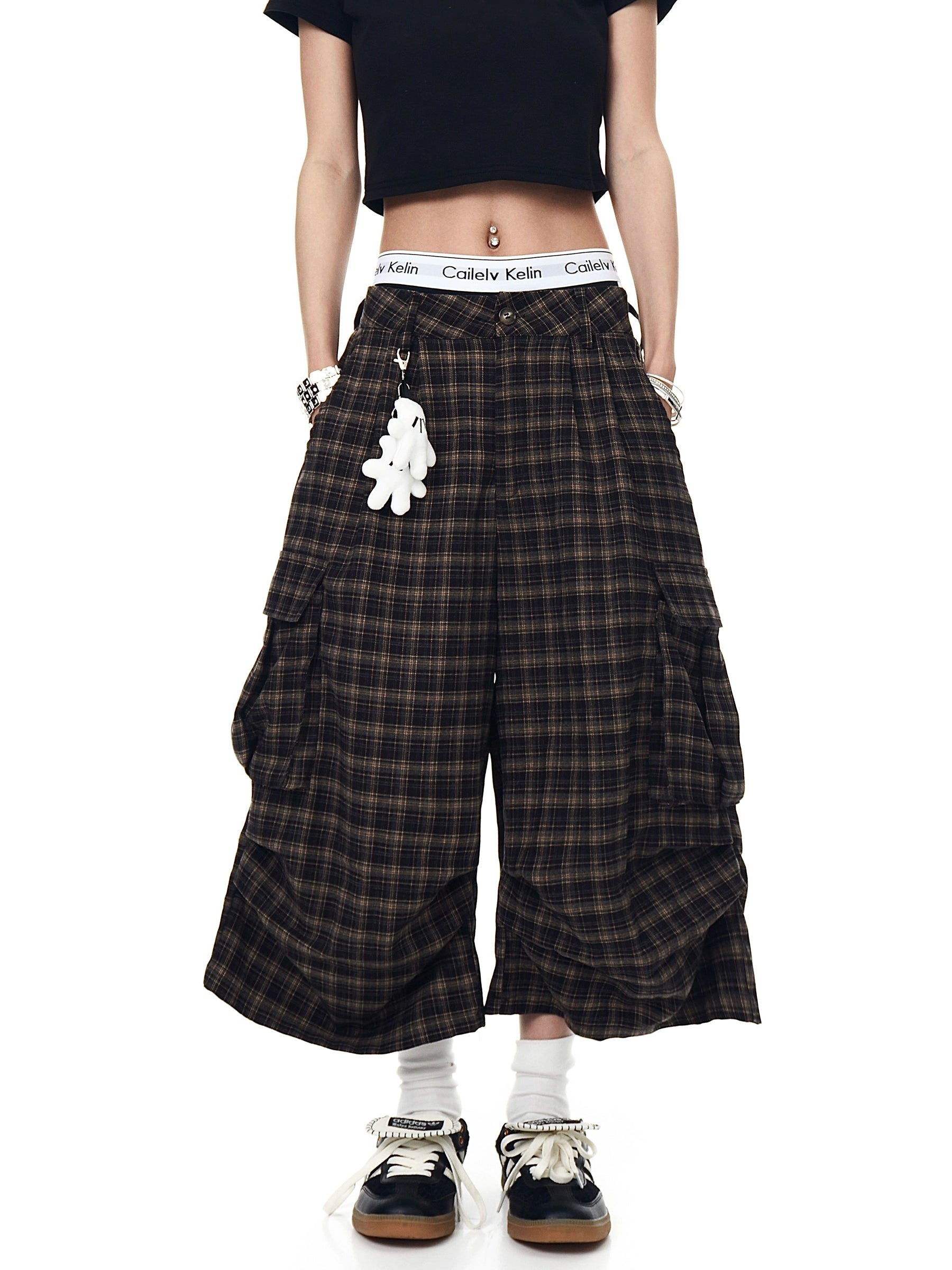 BLACKLISTS American Vintage Pleated Multi-Pocket Plaid Shorts