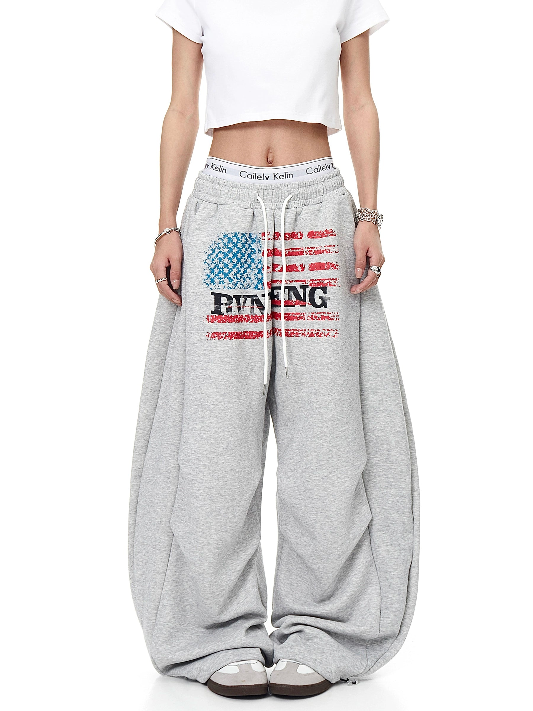 BLACKLISTS American Vintage Print Pleated Sweatpants
