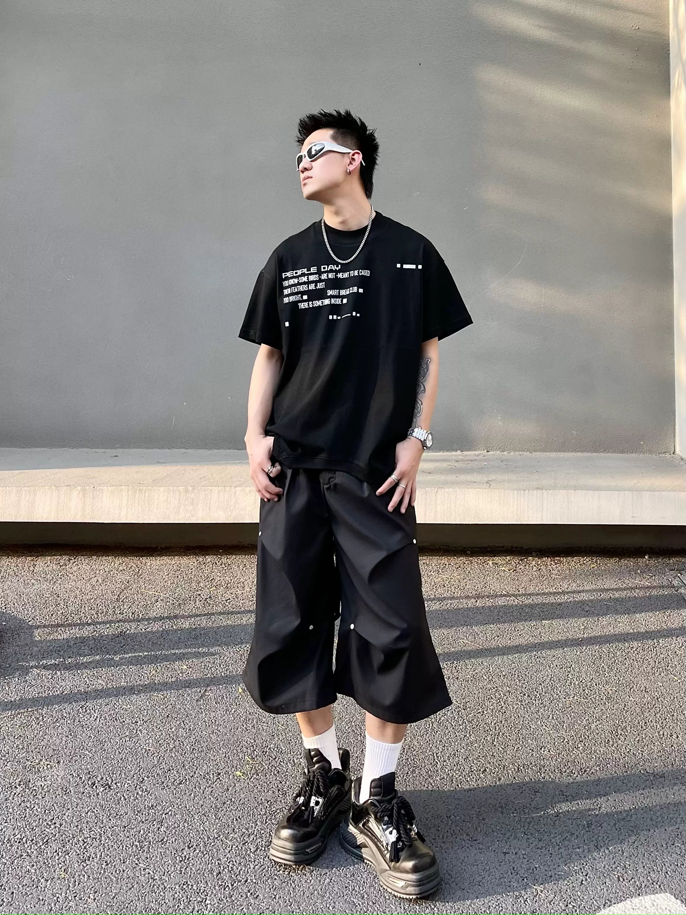 BLACKLISTS Japanese Rivet Pleated Shorts